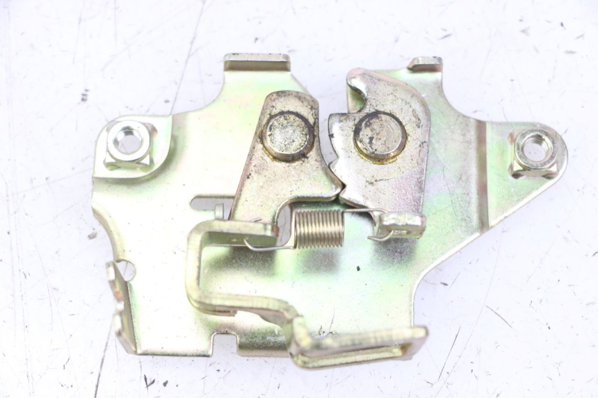 photo de CIERRE ASIENTO HOOK SYM FIDDLE 3 III 50 (2014 - 2020)