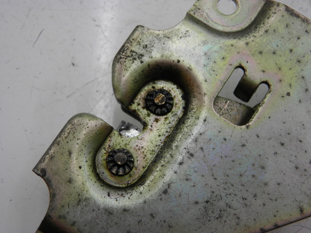 photo de CIERRE ASIENTO HOOK SYM GTS 125 (2005 - 2008)