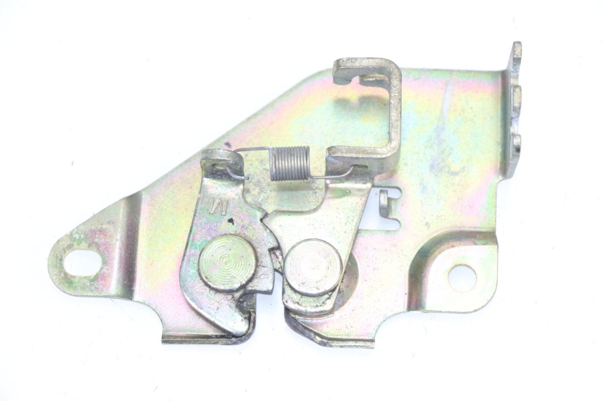 photo de CIERRE ASIENTO HOOK SYM GTS 250 (2005 - 2008)