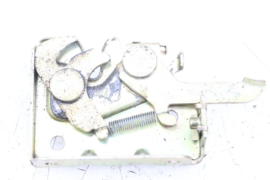 photo de CERRADURA DEL ASIENTO PIAGGIO TYPHOON 80 (1994 - 1997)