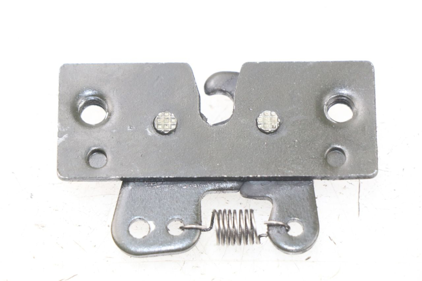 photo de CIERRE ASIENTO HOOK PEUGEOT VIVACITY 50 (2004 - 2009)