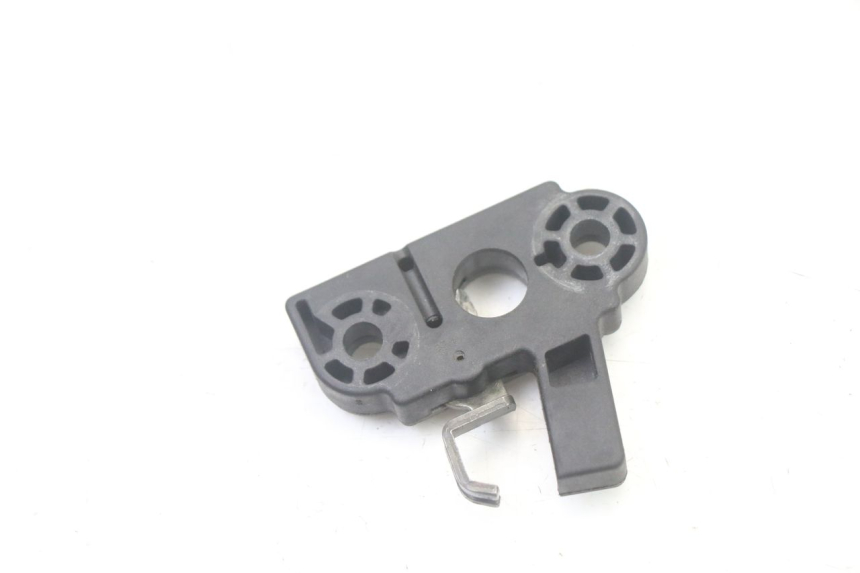 photo de CIERRE ASIENTO HOOK YAMAHA WHY 50 (1998 - 2000)