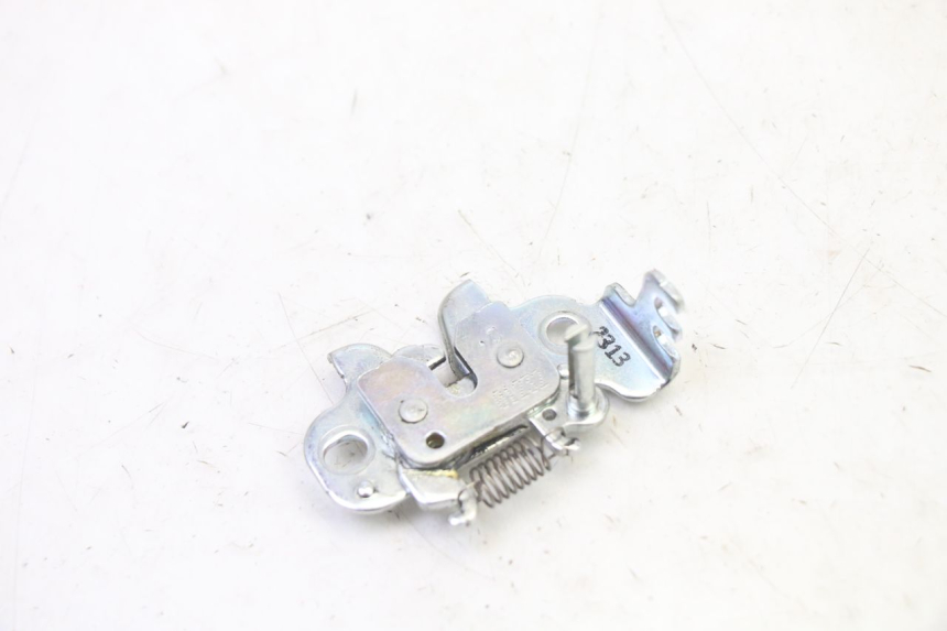 photo de CIERRE ASIENTO HOOK YAMAHA XMAX X-MAX 125 (2021 - 2025)