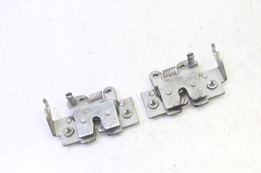 photo de CERRADURA DEL ASIENTO YAMAHA X-MAX XMAX 250 (2006 - 2009)