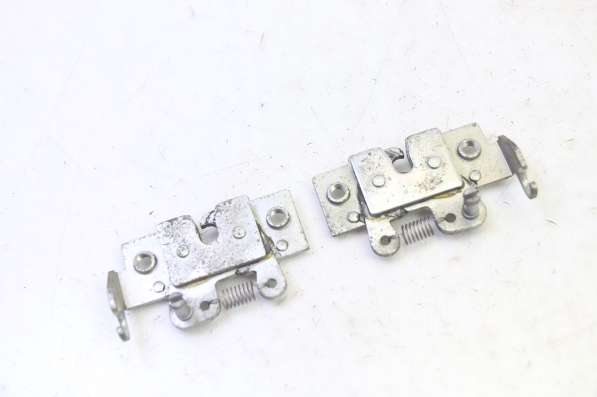 photo de CERRADURA DEL ASIENTO YAMAHA X-MAX XMAX 250 (2006 - 2009)