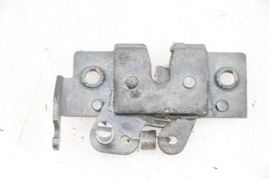 photo de CERRADURA DE ASIENTO YAMAHA XMAX X-MAX 125 (2006 - 2009) - Vista principal