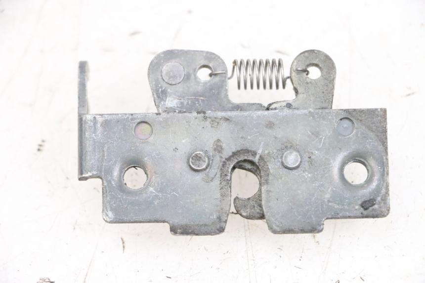 photo de CERRADURA DE ASIENTO YAMAHA XMAX X-MAX 125 (2006 - 2009) - Detalle de la pieza