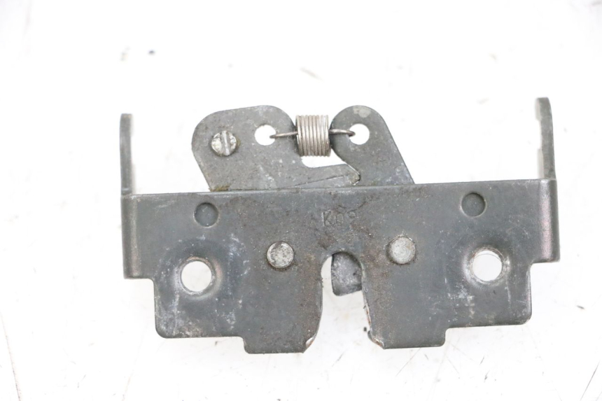 photo de CERRADURA DE ASIENTO YAMAHA X-MAX XMAX 125 (2010 - 2013) - Zoom estado de uso