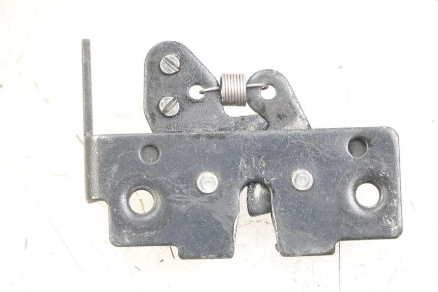 photo de CERRADURA DEL ASIENTO PIAGGIO X10 125 (2012 - 2017)