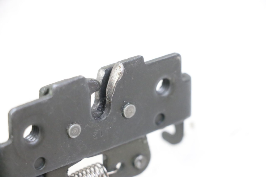 photo de CERRADURA DE ASIENTO PIAGGIO XEVO - X EVO 125 (2007 - 2017) - Detalle de la pieza