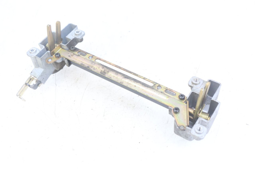 photo de CERRADURA DEL ASIENTO YAMAHA YP MAJESTY 400 (2004 - 2008)