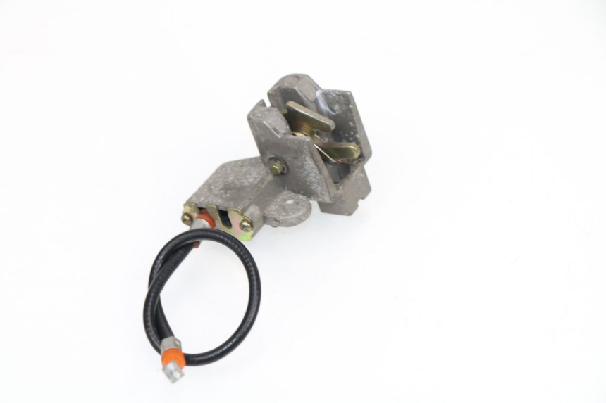 photo de CIERRE ASIENTO HOOK ZNEN NEW ROLANDO 50 (2010 - 2020)