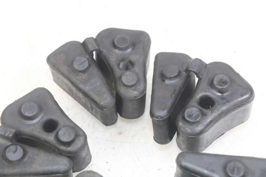 photo de SILENTBLOCK CORONA HONDA CBR F SC25 1000 (1989 - 1992)