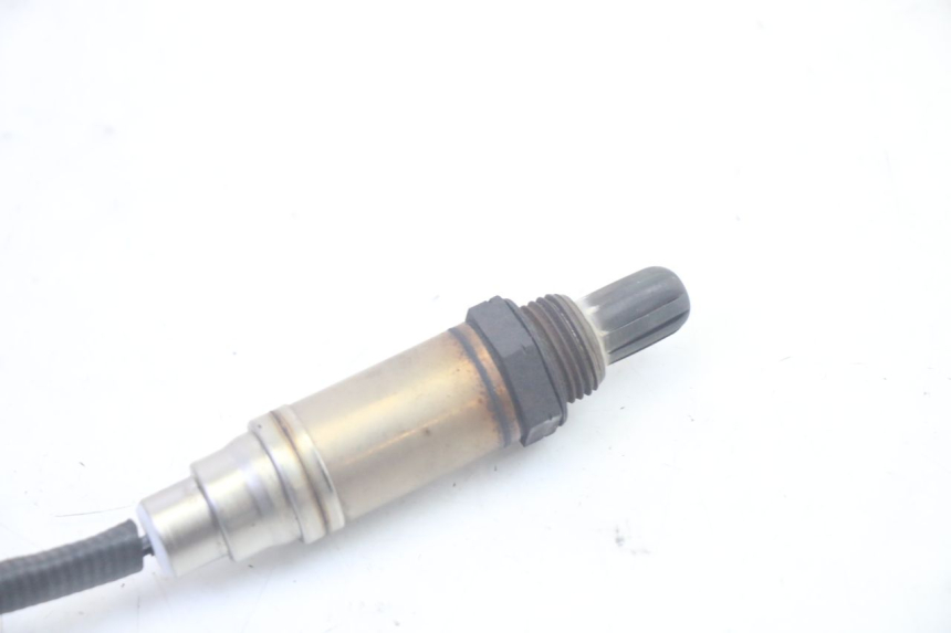 photo de SONDA LAMBDA PIAGGIO MP3 HPE 350 (2018 - 2020) - Primer plano técnico