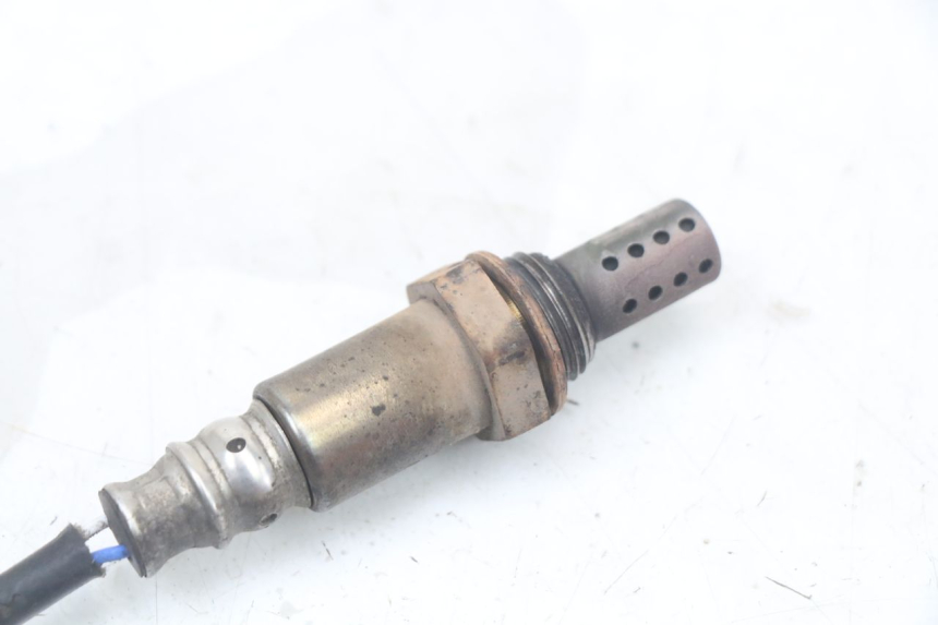 photo de SONDA LAMBDA YAMAHA TDM ABS 900 (2002 - 2014) - Primer plano técnico