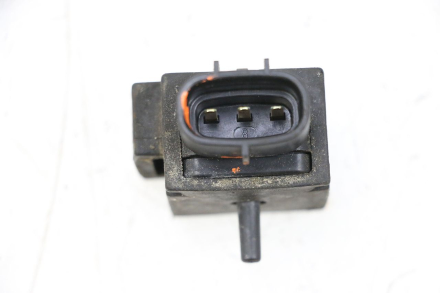 photo de SENSOR PRESION AIRE SUZUKI GSXR GSX-R 1000 (2003 - 2004) - Zoom estado de uso