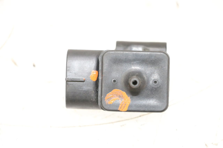 photo de SENSOR PRESION AIRE SUZUKI GSXR GSX-R 1000 (2003 - 2004) - Primer plano técnico