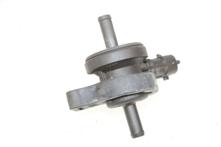 photo de SENSOR PRESION AIRE PIAGGIO MP3 HPE 300 (2019 - 2026) - Primer plano técnico