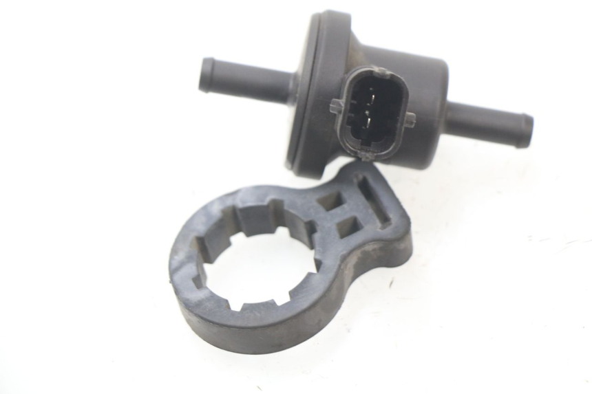 photo de SENSOR PRESION AIRE PIAGGIO PRIMAVERA 125 (2013 - 2021) - Otra perspectiva