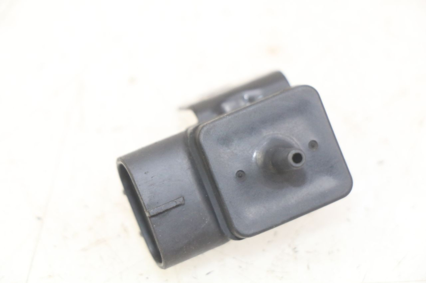 photo de SENSOR DE PRESIÓN DE AIRE SUZUKI BURGMAN 650 (2002 - 2004)