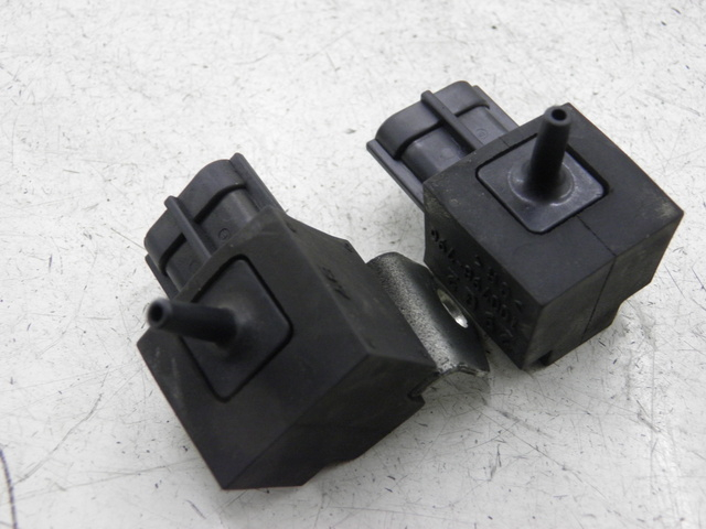 photo de SENSOR PRESION AIRE SUZUKI BURGMAN EXECUTIVE 650 (2008 - 2010)