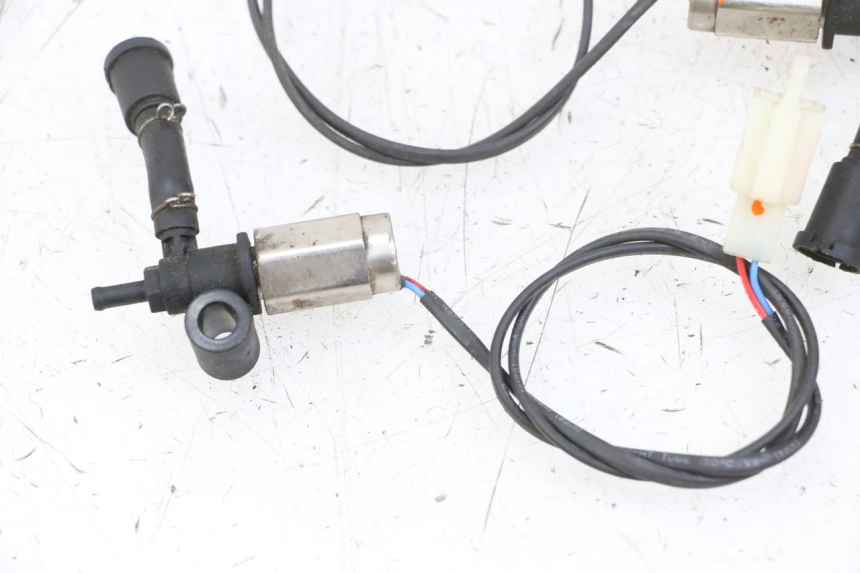 photo de SENSOR PRESION AIRE SYM FIDDLE 3 III 50 (2014 - 2020)