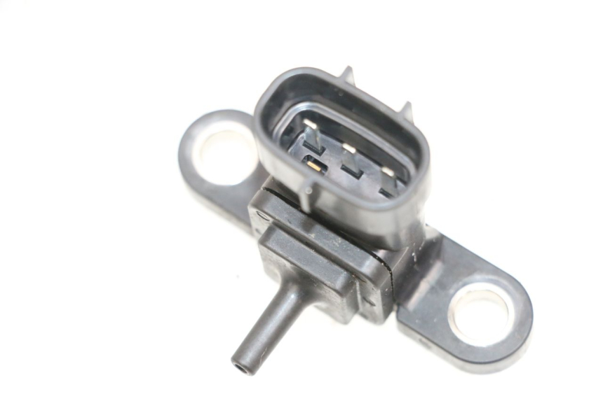 photo de SENSOR DE PRESIÓN DE AIRE YAMAHA X-MAX XMAX 125 (2010 - 2013) - Zoom estado de uso