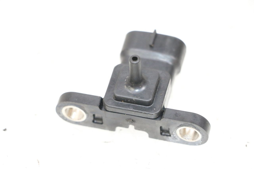 photo de SENSOR DE PRESIÓN DE AIRE YAMAHA X-MAX XMAX 125 (2010 - 2013) - Otra perspectiva