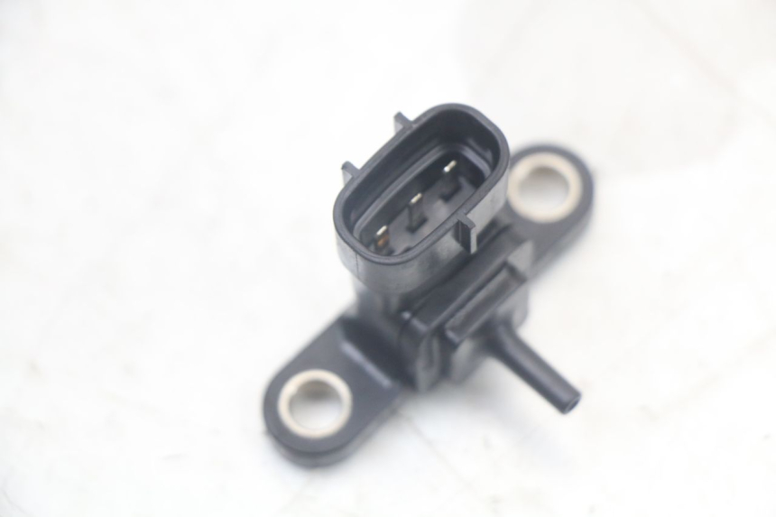 photo de SENSOR DE PRESIÓN DE AIRE YAMAHA XMAX X-MAX 125 (2006 - 2009)