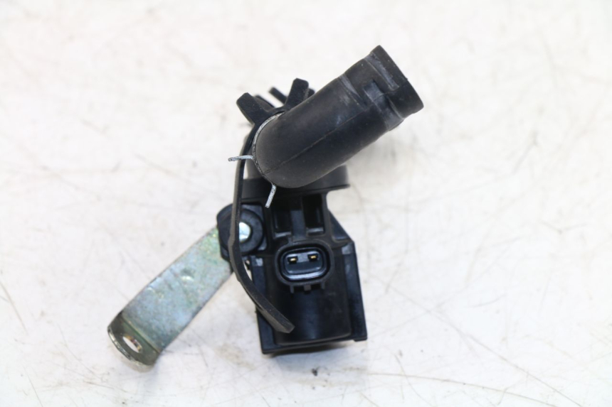 photo de SENSOR PRESION AIRE YAMAHA YZF R6 600 (2010 - 2016) - Primer plano técnico