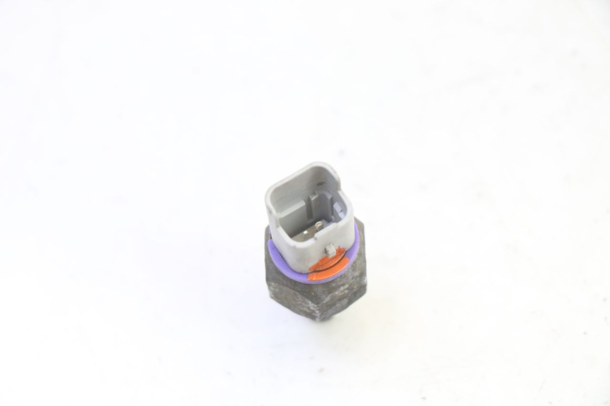 photo de SENSOR DE PRESIÓN DE ACEITE DE FRENO PIAGGIO MP3 RL 250 (2007 - 2010)