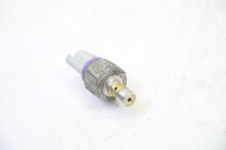 photo de SENSOR DE PRESIÓN DE ACEITE DE FRENO PIAGGIO MP3 RL 250 (2007 - 2010)