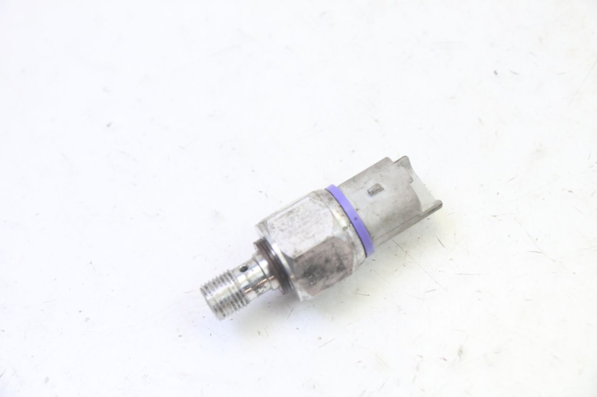 photo de SENSOR DE PRESIÓN DE ACEITE DE FRENO PIAGGIO MP3 125 (2006 - 2014)