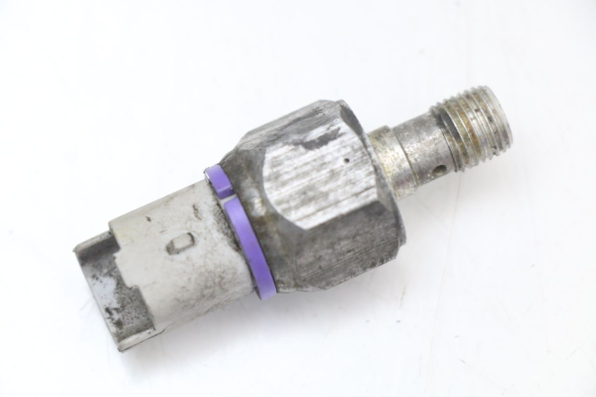 photo de SENSOR DE PRESIÓN DE ACEITE DE FRENO PIAGGIO MP3 125 (2006 - 2014)