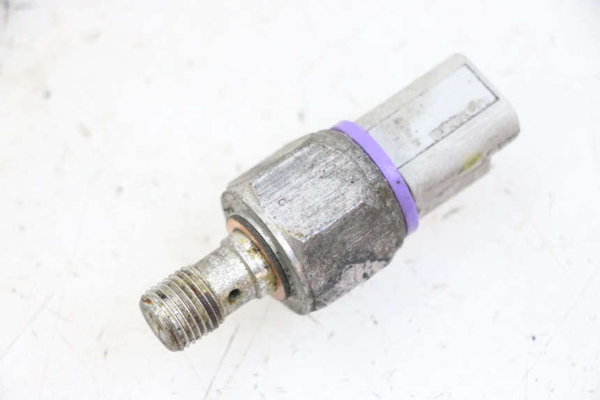 photo de SENSOR DE PRESIÓN DE ACEITE DE FRENO PIAGGIO MP3 125 (2006 - 2014)