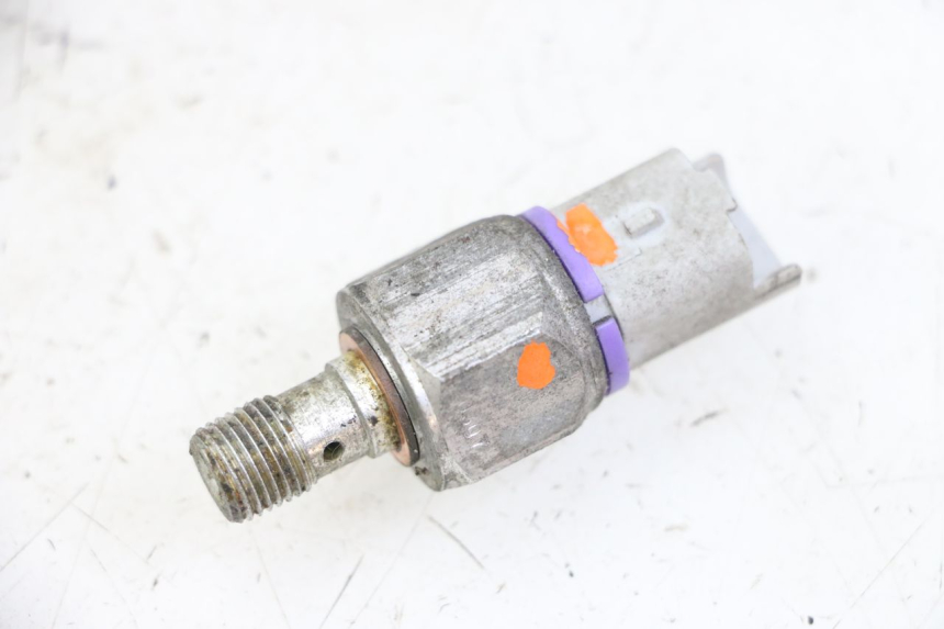 photo de SENSOR DE PRESIÓN DE ACEITE DE FRENO PIAGGIO MP3 125 (2006 - 2014)