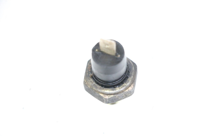 photo de SENSOR DE PRESIÓN DE ACEITE PIAGGIO MP3 125 (2006 - 2014)