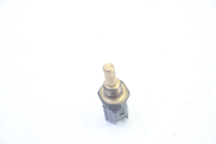 photo de SONDA DE TEMPERATURA DE AGUA SUZUKI BURGMAN 125 (2007 - 2014) - Primer plano técnico