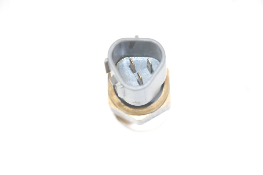 photo de SENSOR TEMPERATURA AGUA HONDA CB R 1000 (2018 - 2023)