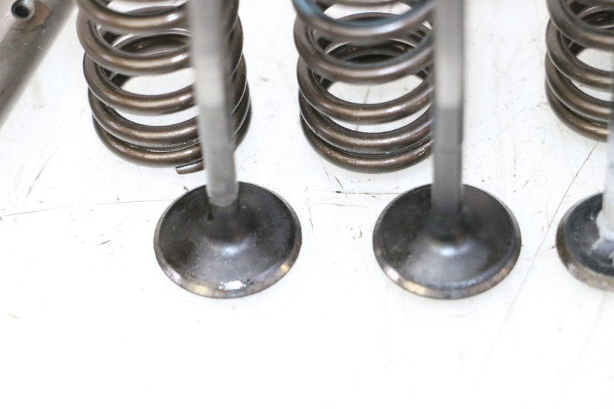 photo de VALVULA MOTOR SUZUKI BURGMAN 125 (2007 - 2014)