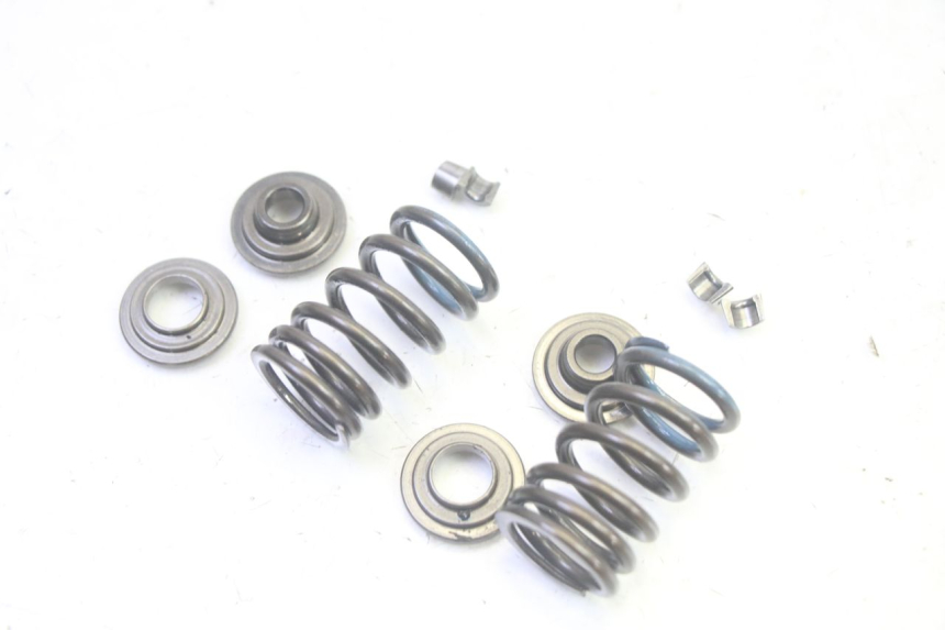 photo de VALVULA MOTOR SUZUKI BURGMAN 125 (2007 - 2014) - Otra perspectiva