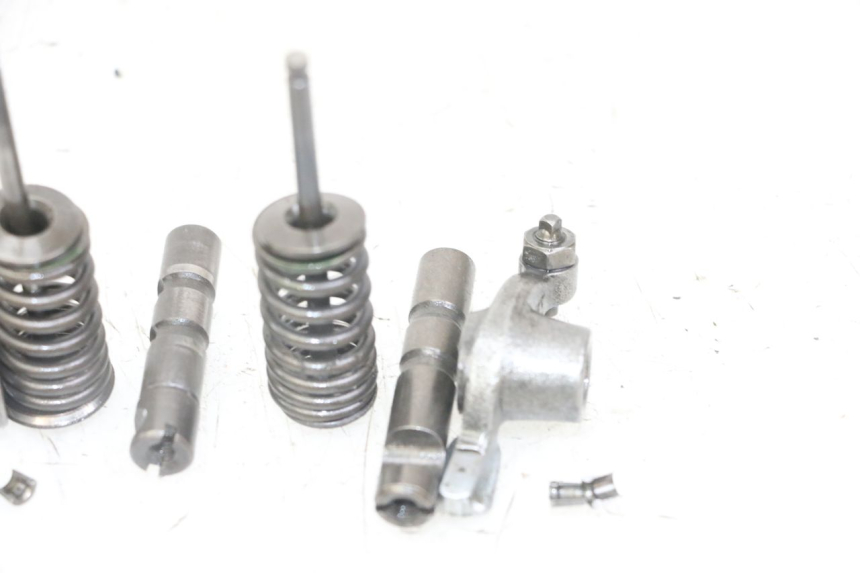 photo de VALVULA MOTOR PEUGEOT KISBEE 4T 50 (2018 - 2022)