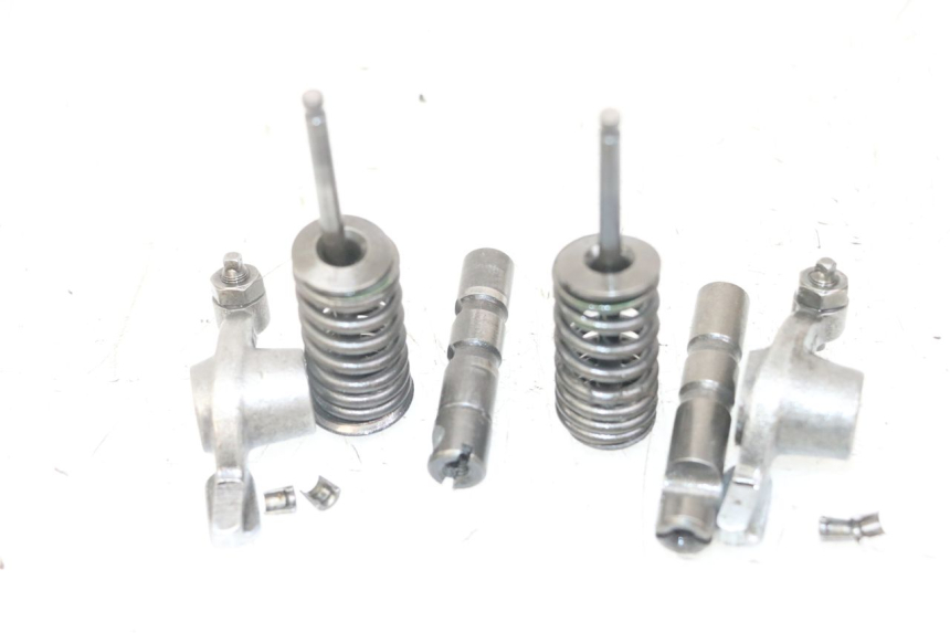 photo de VALVULA MOTOR PEUGEOT KISBEE 4T 50 (2018 - 2022)