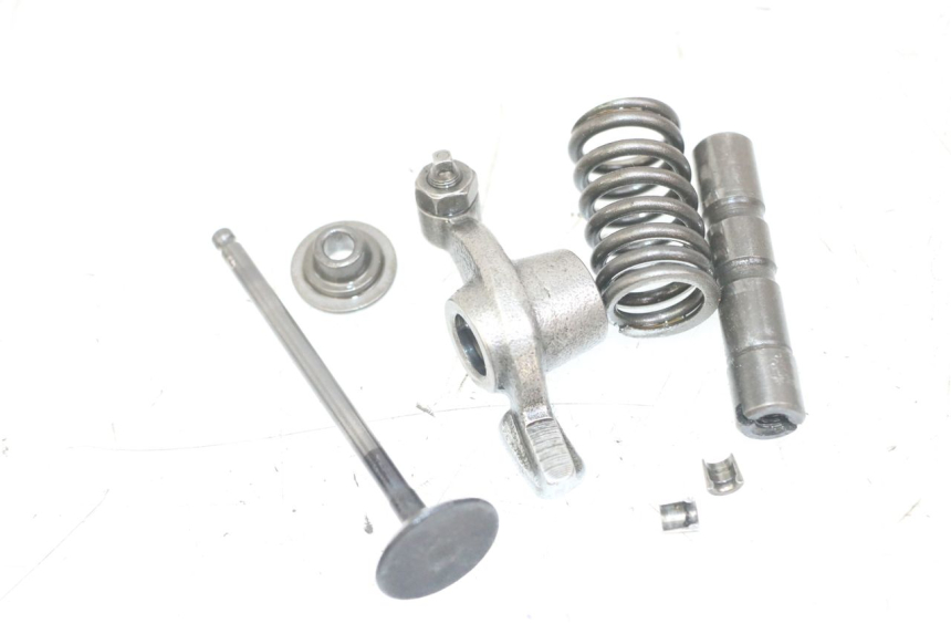 photo de VALVULA MOTOR PEUGEOT KISBEE 4T 50 (2018 - 2022)