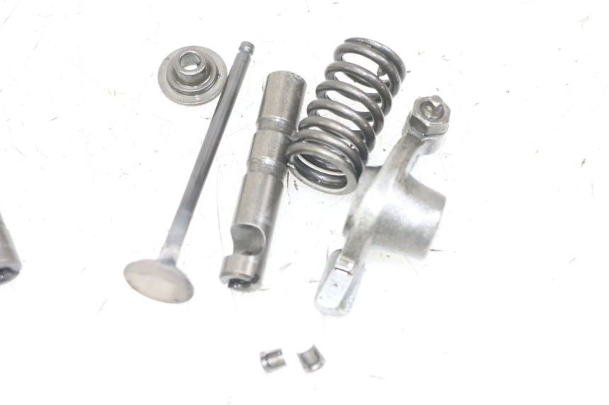 photo de VALVULA MOTOR PEUGEOT KISBEE 4T 50 (2018 - 2022)