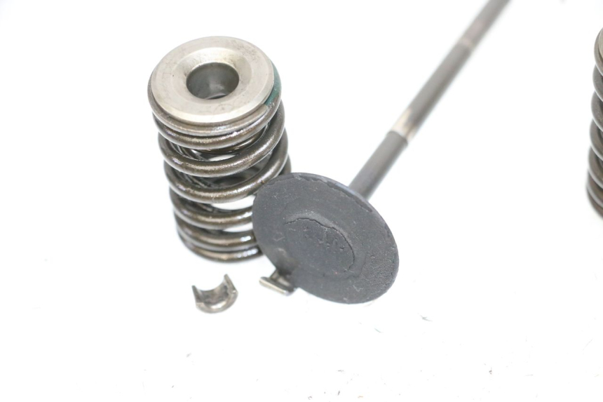 photo de VALVULA MOTOR KYMCO LIKE 125 (2009 - 2016) - Vista general del producto