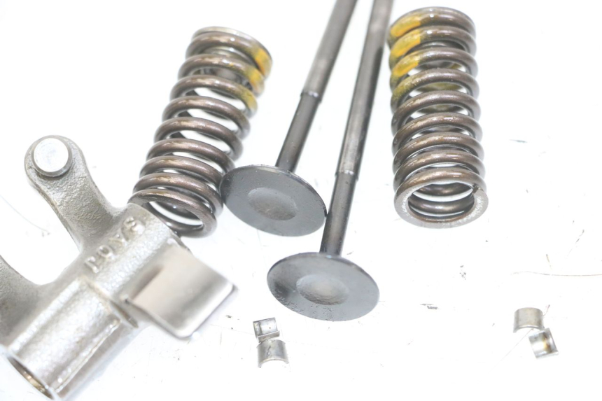 photo de VALVULA MOTOR PIAGGIO MP3 LT 300 (2010 - 2016)
