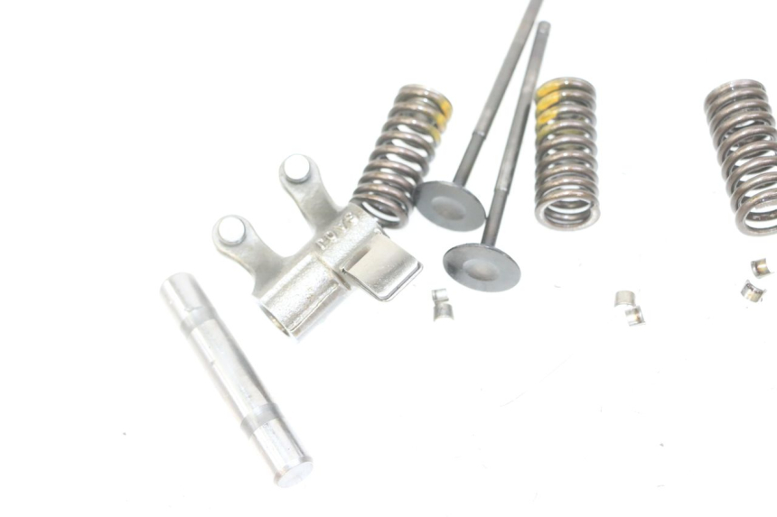 photo de VALVULA MOTOR PIAGGIO MP3 LT 300 (2010 - 2016)