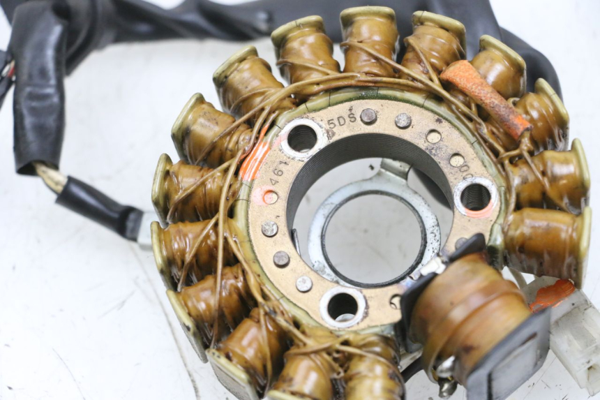 photo de STATOR YAMAHA YP MAJESTY 125 (2002 - 2006) - Primer plano técnico