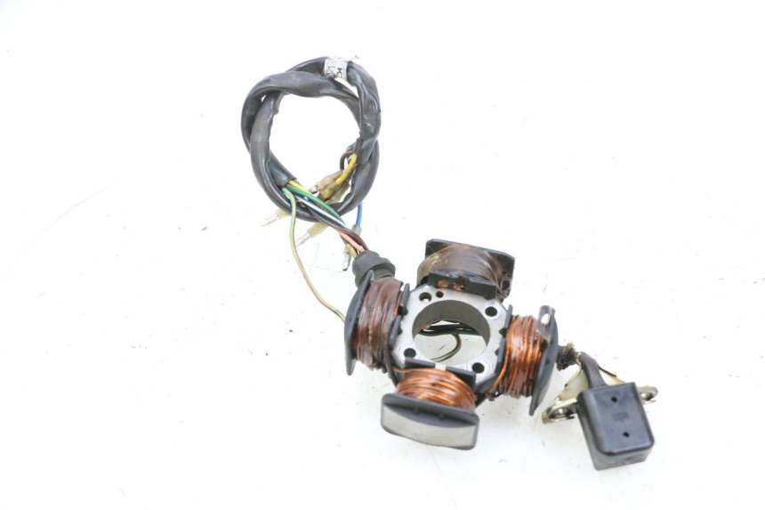 photo de STATOR KYMCO ZING 125 (1997 - 2003) - Otra perspectiva